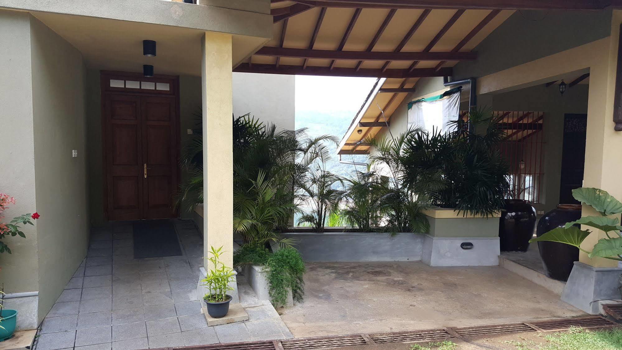 Albatross Boutique Villa Канди Экстерьер фото