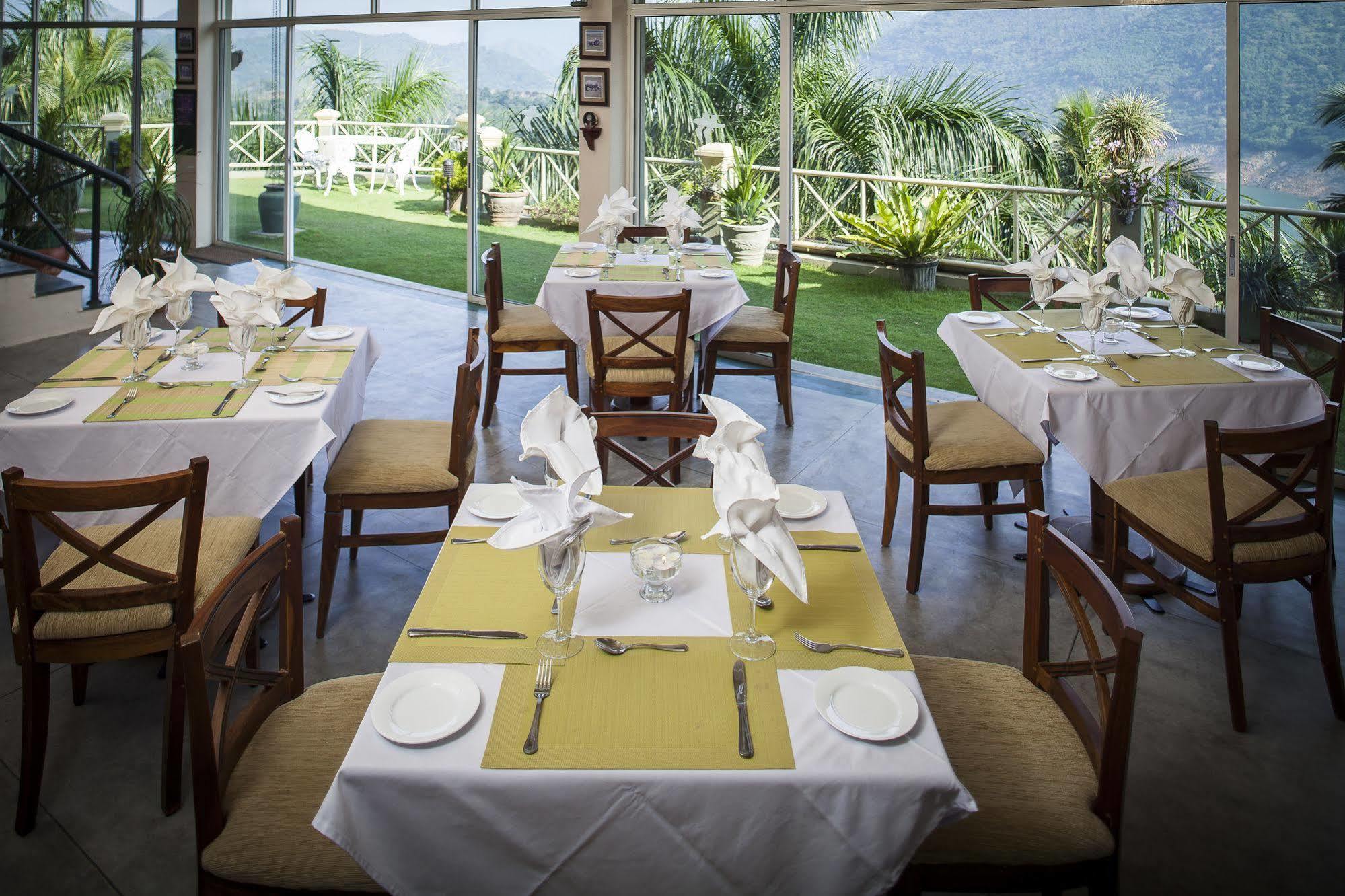 Albatross Boutique Villa Канди Экстерьер фото